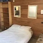 In And Out Studio, Sleeps 2-3 *