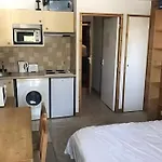 In And Out Studio, Sleeps 2-3 * Courchevel