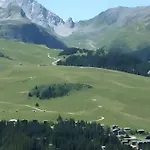 In And Out Studio, Sleeps 2-3 Courchevel