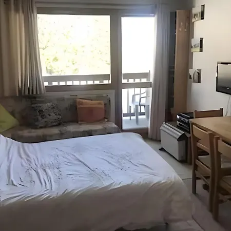 In And Out Studio, Sleeps 2-3 Courchevel