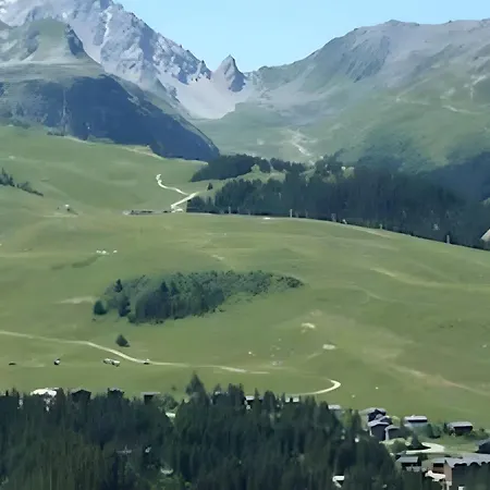 In And Out Studio, Sleeps 2-3 Courchevel